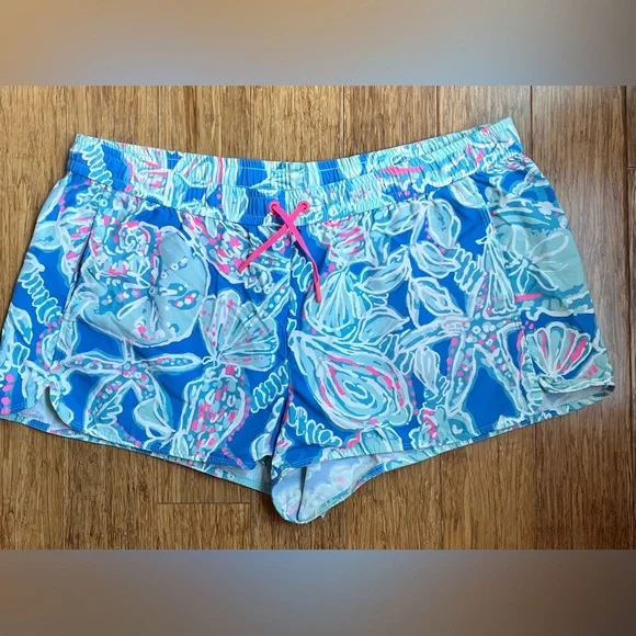 Lilly Pulitzer Luxletic Shorts Size XL blue pink. 1268 - Picture 1 of 4